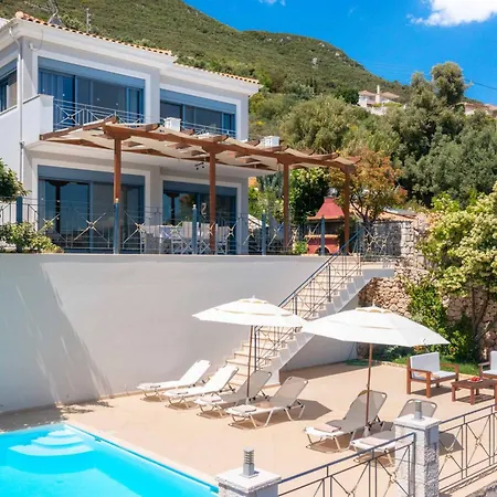 Thea Ponti Villa Pondi